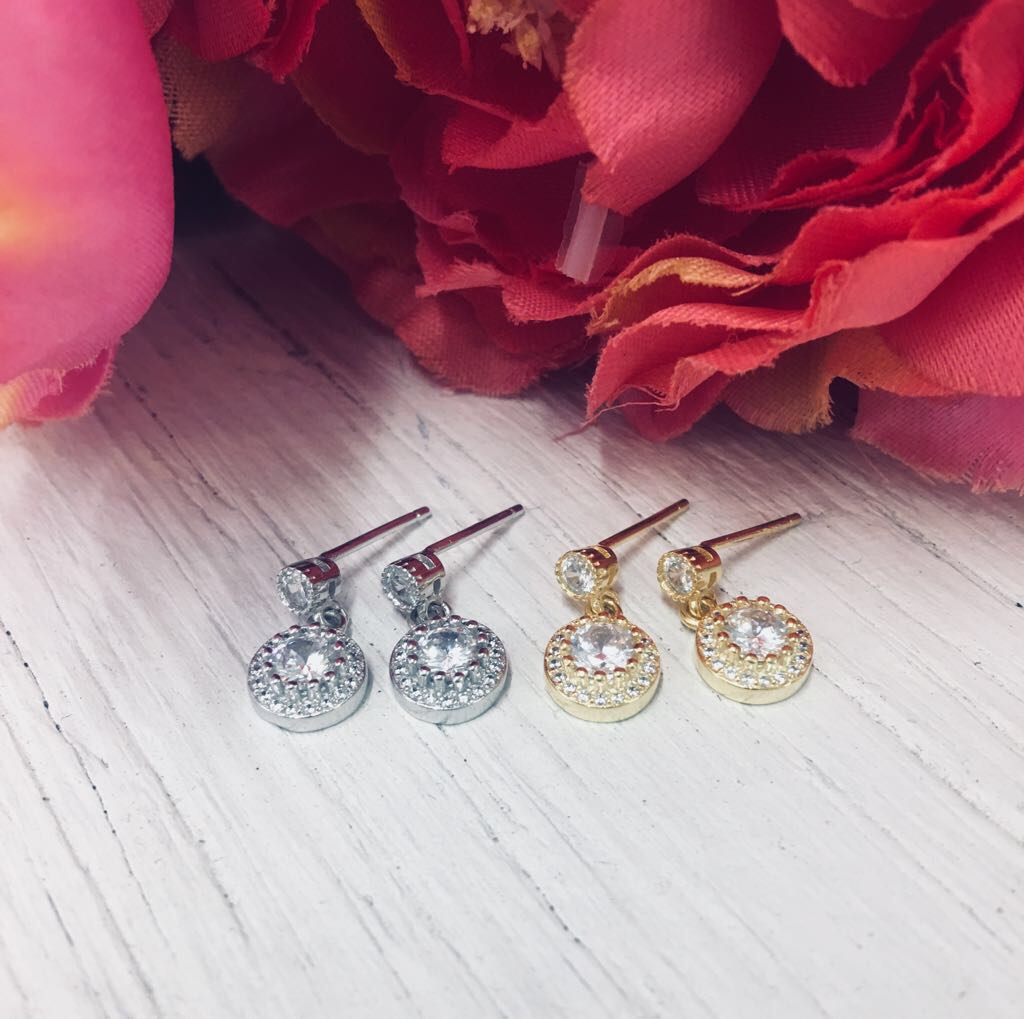 .925 Sterling silver elegant pendant earrings