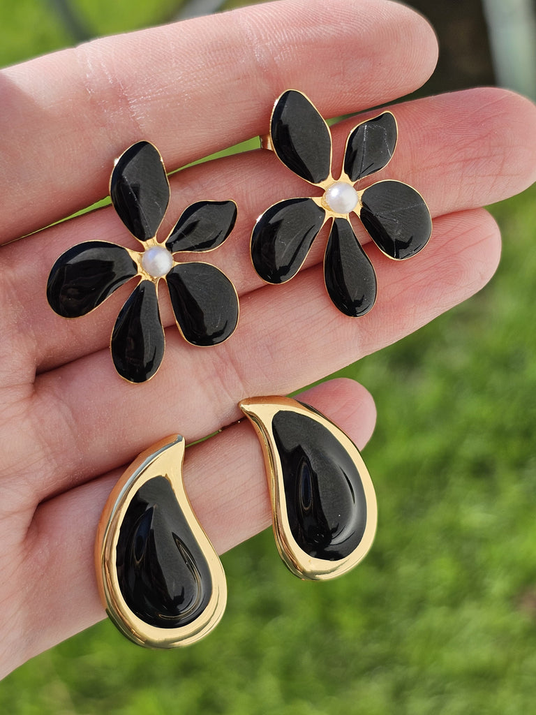 Stainless steel drop and flowers earrings