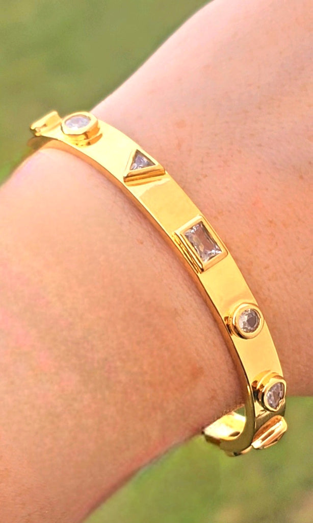 18k gold plated and zirconias bangle