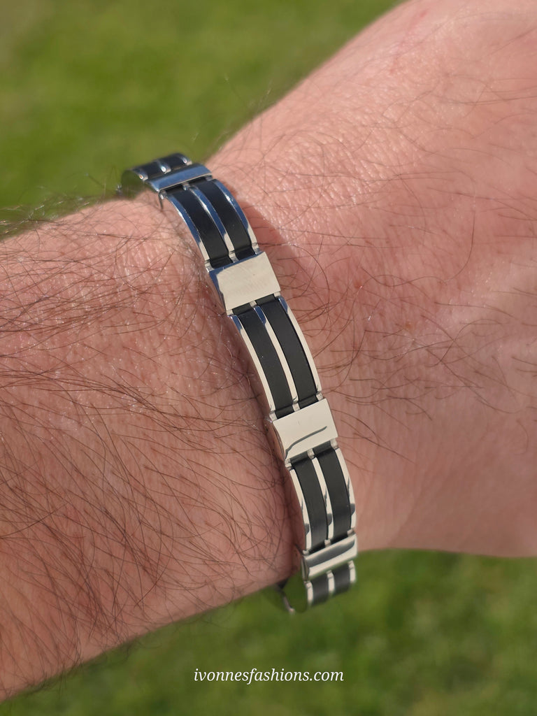 Stainless steel unisex bracelets