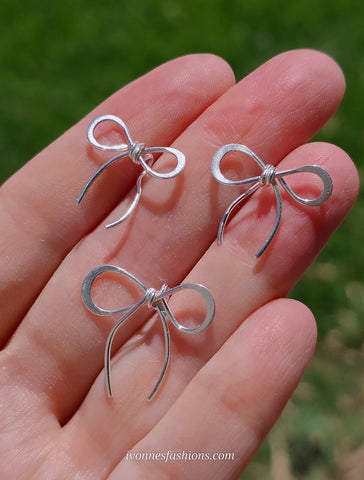 .925 Sterling silver bow pendant and earrings set