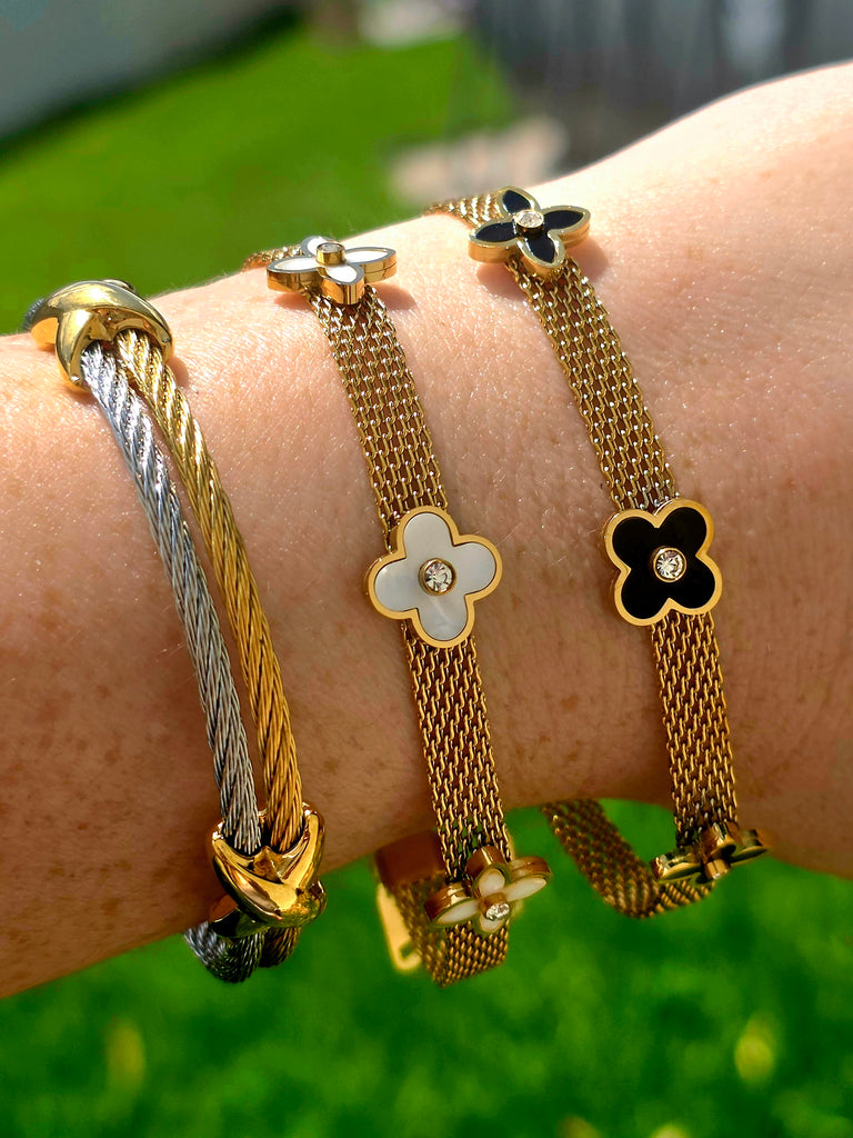 Stainless steel clover minimalist bracelet