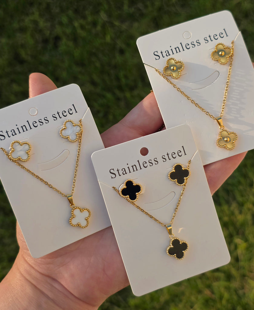Stainless steel clover necklace set with earrings