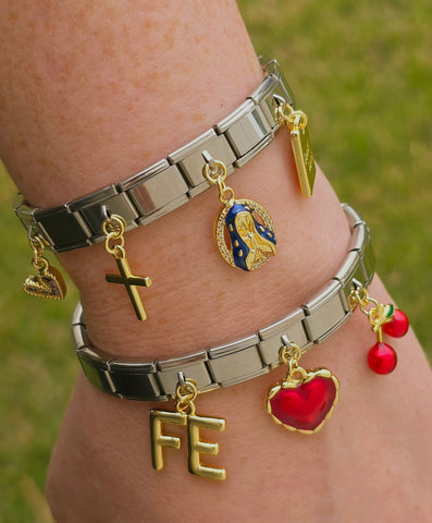 Stainless steel links dangling charms bracelet