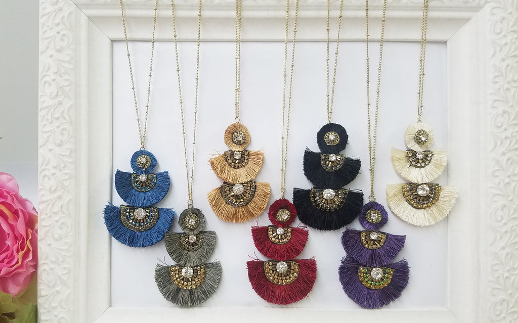 Fashion color fan tassel necklace