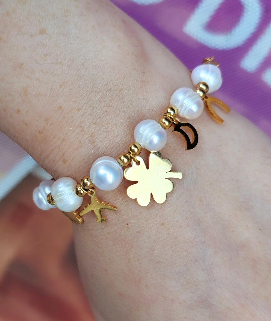 Stainless Steel and Pearls lucky bracelet